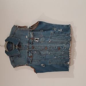 Woman jean vest